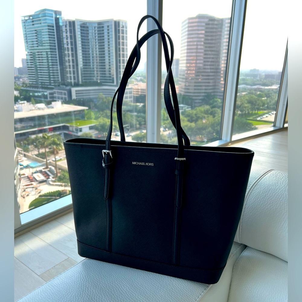 Michael Kors Jet Set Travel Saffiano Leather Carryall Tote BLACK